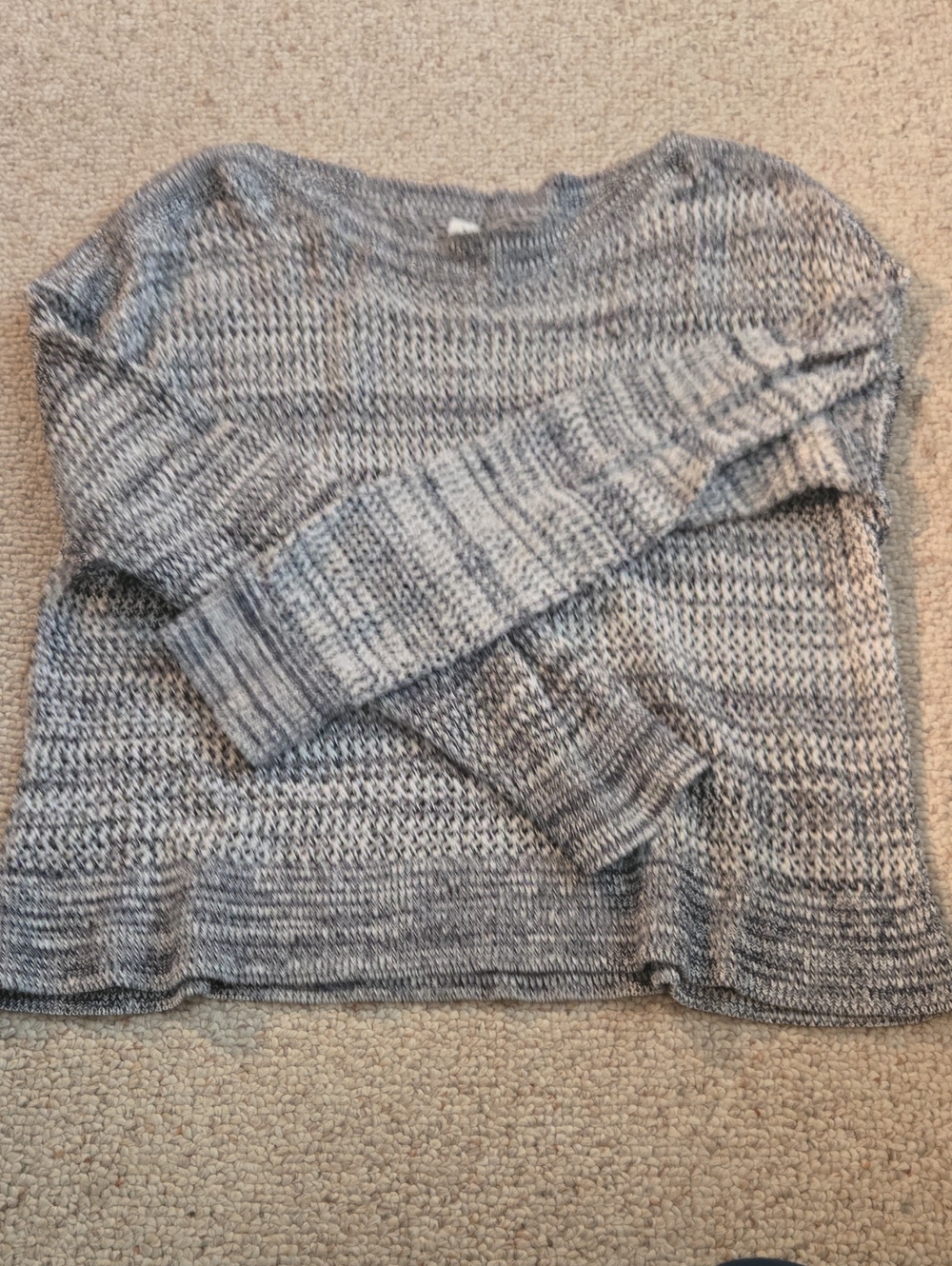 Old Navy Knit Sweater in Gray/blue & White Size Medium